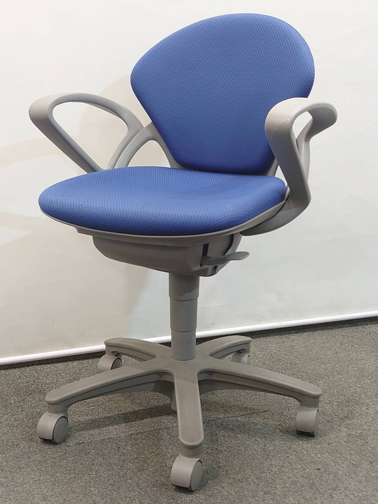 オフィスチェア ローバック ブルー 肘付き イトーキ プレーゴ KZ-445CG-W4N4 中古