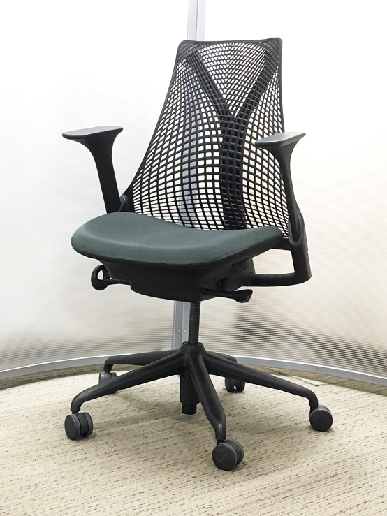 ハーマンミラー Herman Miller セイルチェア SAYL Chairs オフィスチェア セールチェア メッシュチェア 肘付き【中古オフィス家具】【中古】