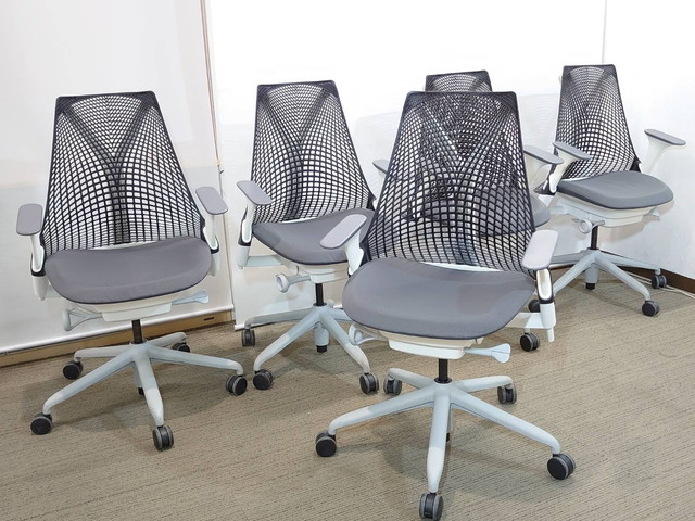 【送料無料 地域限定】【美品】５脚セット  ハーマンミラー Herman Miller セイルチェア SAYL Chairs オフィスチェア メッシュチェア デスクチェア ワークチェア 可動肘付き HermanMiller【中古オフィス家具】【中古】